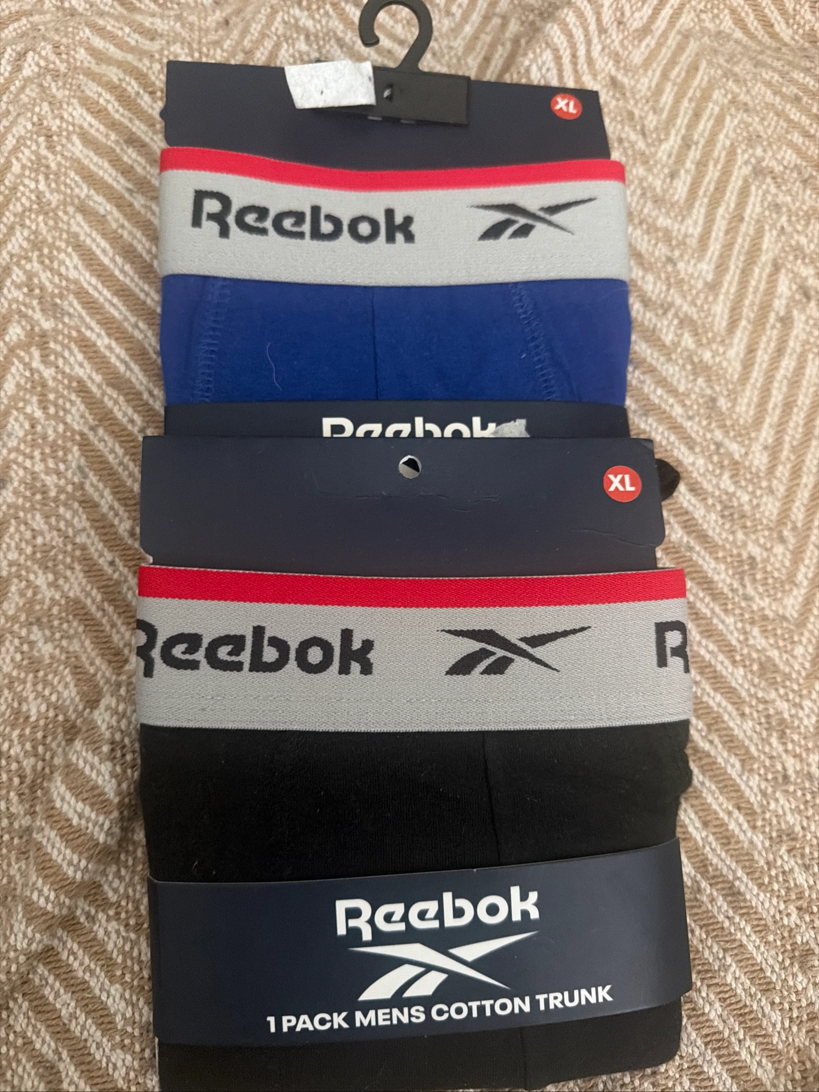 2 pieces Reebok trunks 